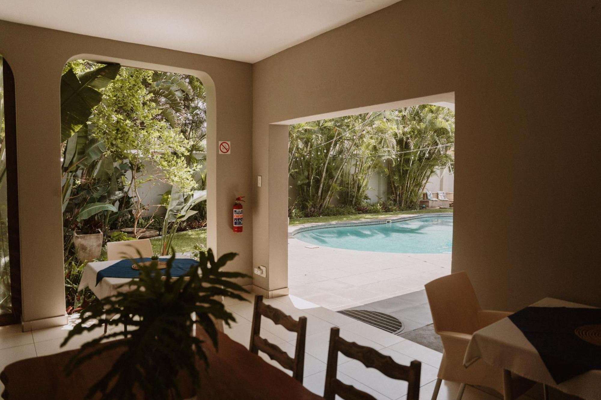 Caza Beach Guesthouse Durban Exterior foto